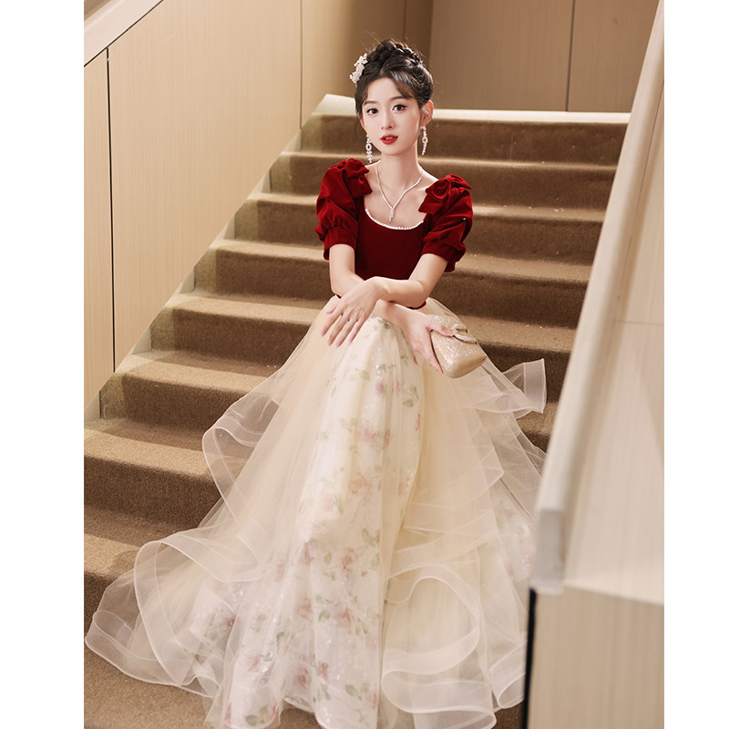 敬酒服订婚红色艺考礼服裙女高端在逃公主轻婚纱高级感成人礼大码