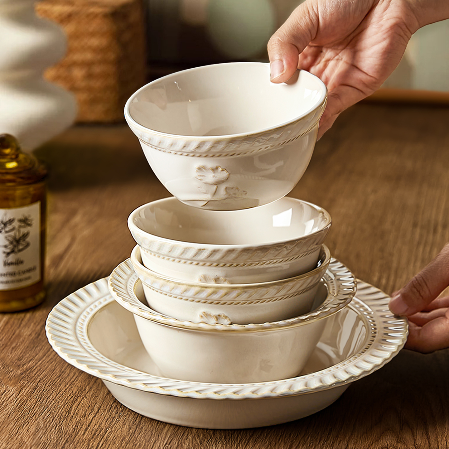 复古陶瓷米饭碗家用2025新款高颜值精致吃饭碗汤碗面碗菜盘子