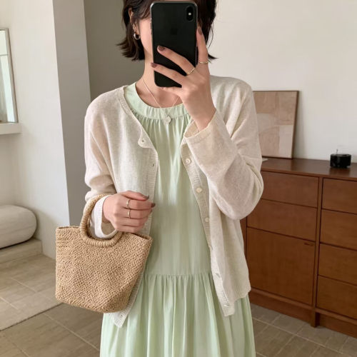 高级感气质减龄超好看小众针织衫