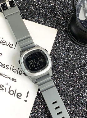 学生手表初高中生男女同款多功能小众简约运动计时防水潮流电子表