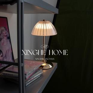 复古风台灯触摸充电式简约现代卧室床头灯民宿酒店床头温馨氛围灯