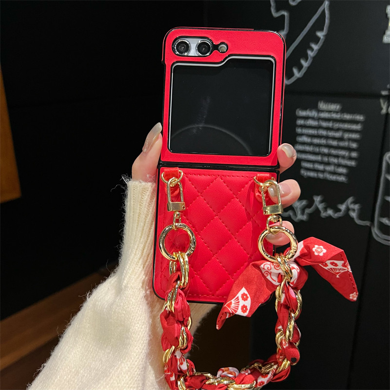 悦皇小香风皮纹适用于三星ZFlip7手机壳zflip6斜挎带绳Z Flip5翻盖折叠保护套zflip4全包防摔手机套w25女手提