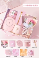 Розовая открытка, ароматизированный чай, букет