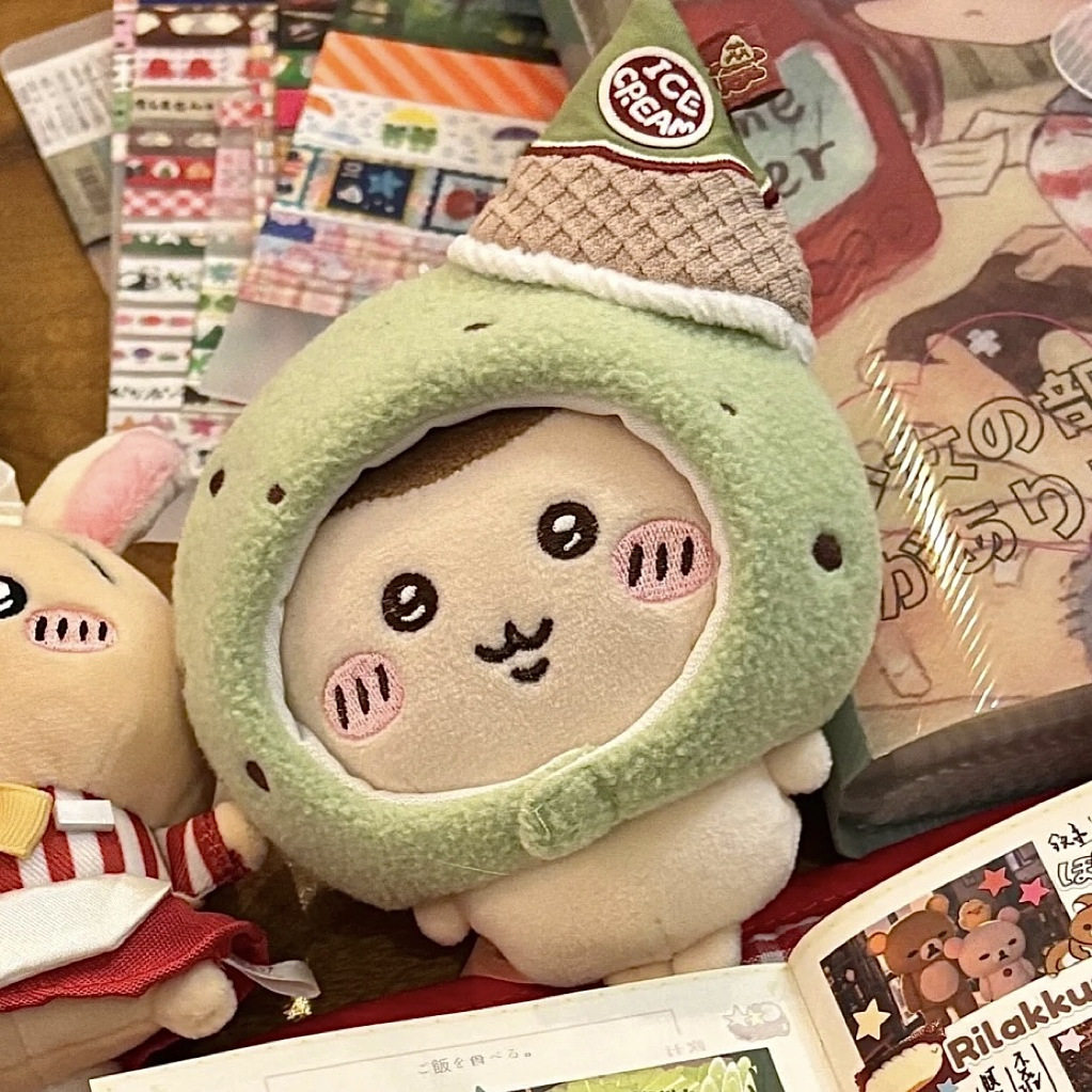 日本正版吉伊栗子马卡龙冰淇淋头套娃衣包挂件乌萨奇可爱帽子玩偶