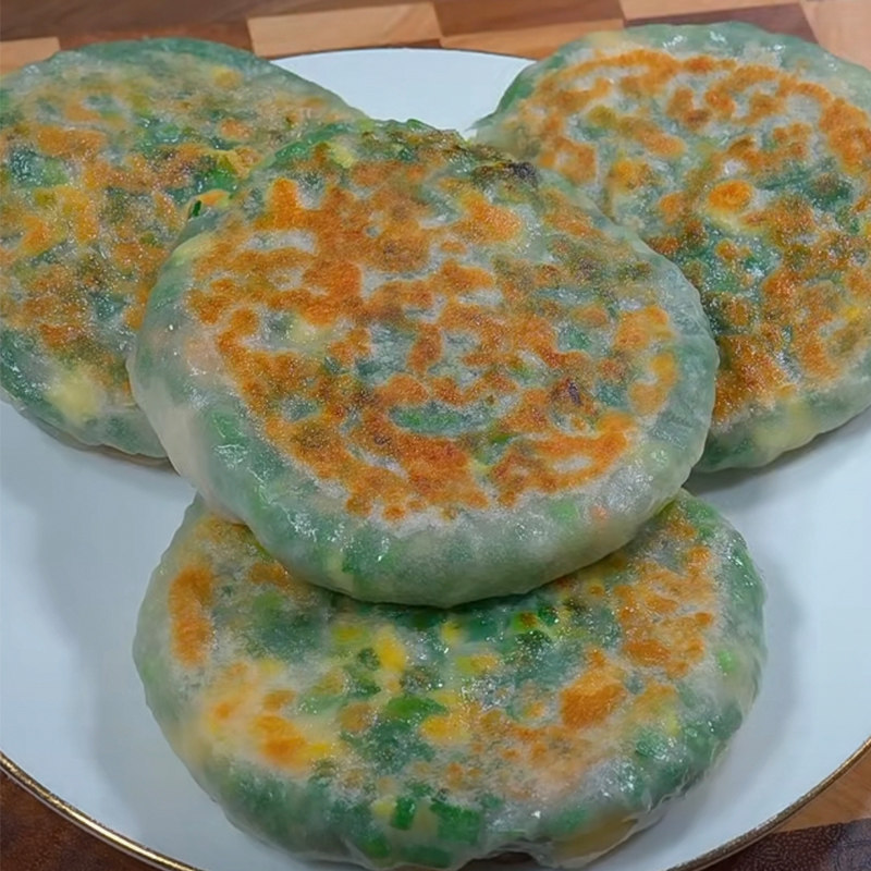 荠菜肉饼多味薄皮馅饼煎包图片