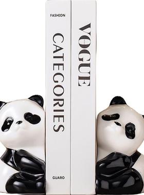 熊猫治愈情绪小摆件电视酒柜子客厅办公室高级感书房书立架装饰品