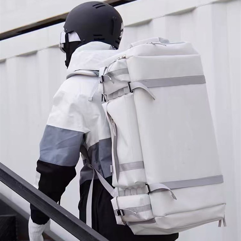 滑雪背包大容量双肩户外登山滑雪场装备收纳包头盔雪服雪靴轻便款