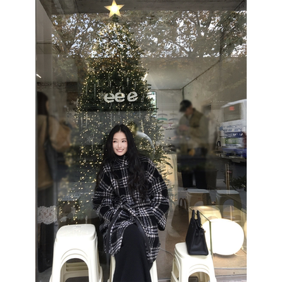 黄亮Elovey 在维也纳过冬-全羊毛经典黑白格纹双面呢中长款大衣