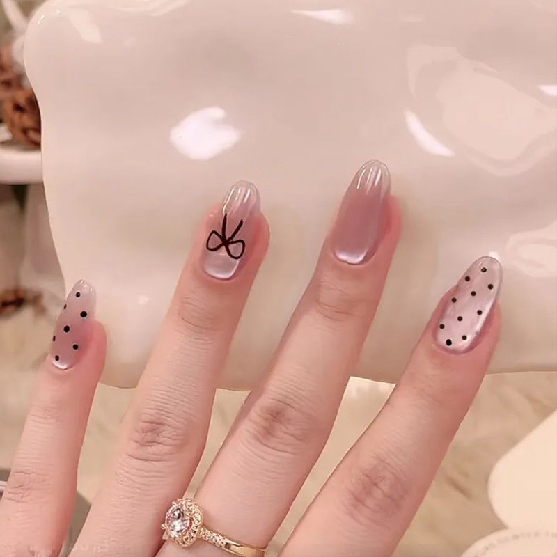 赫本猫眼波点蝴蝶结ins风显白手工穿戴甲美甲约会派对甜美风