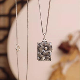925银复古樱花方盒项坠可打开镂空香囊随时佩戴香丸精油无火扩香
