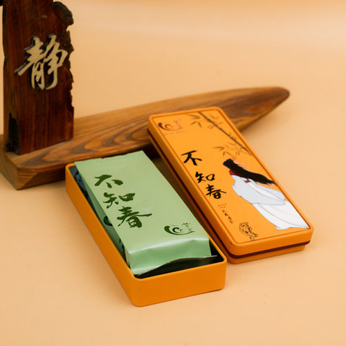 不知春 武夷岩茶稀有名枞雀舌晚生品种奇种 碳焙中火乌龙茶大红袍