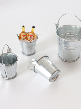 Dollhouse迷你铁皮桶手提仿真水桶娃娃屋配件微缩食玩场景过家家