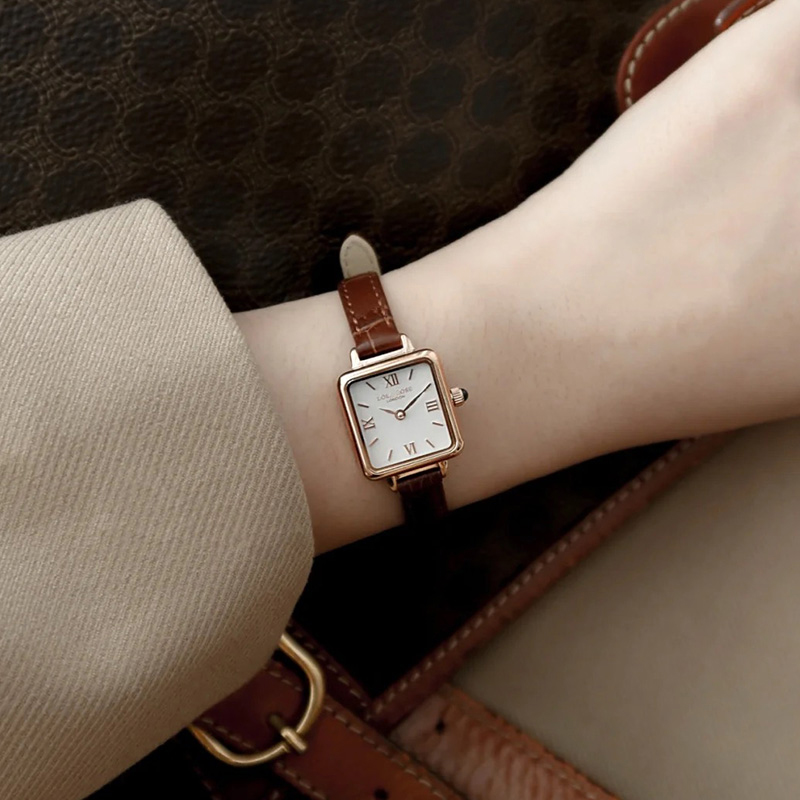 罗拉小棕表正品手表女2021年新款名牌轻奢小众高级感方形皮带十大
