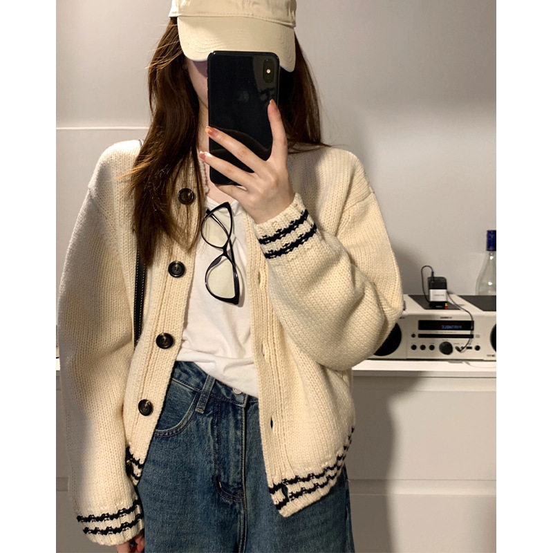 学院风软糯慵懒毛衣外套女秋冬外穿高级感复古针织开衫小众上衣服