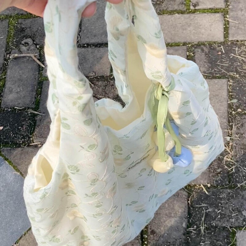 春夏小清新碎花包轻便百搭背心包学生文艺布包大容量通勤单肩包