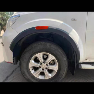 适用于NAVARA15 轮眉配件 24纳瓦拉NP300轮眉日产尼桑反射器原车款