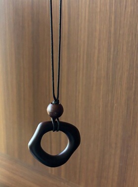 黑绳项链女款2025新款吊坠小众设计高级感配饰