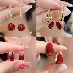 设计感红色珍珠耳环镶钻精致百搭耳坠高级感气质法式耳饰