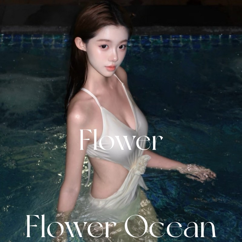 【香香典藏】高级感深V白色露腰花朵连体温泉海边度假泳衣