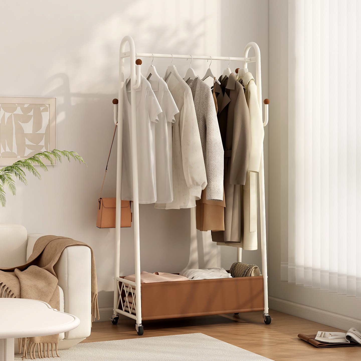 速立普奶油风卧室铁艺衣服收纳架