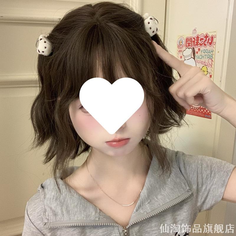英伦风衣搭配立体波点小狗鸭嘴夹优雅知性风日常鬓角小夹子