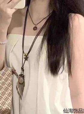 饰品挂饰复古挂件新款小众美拉德古风毛衣链设计感树叶项链女款