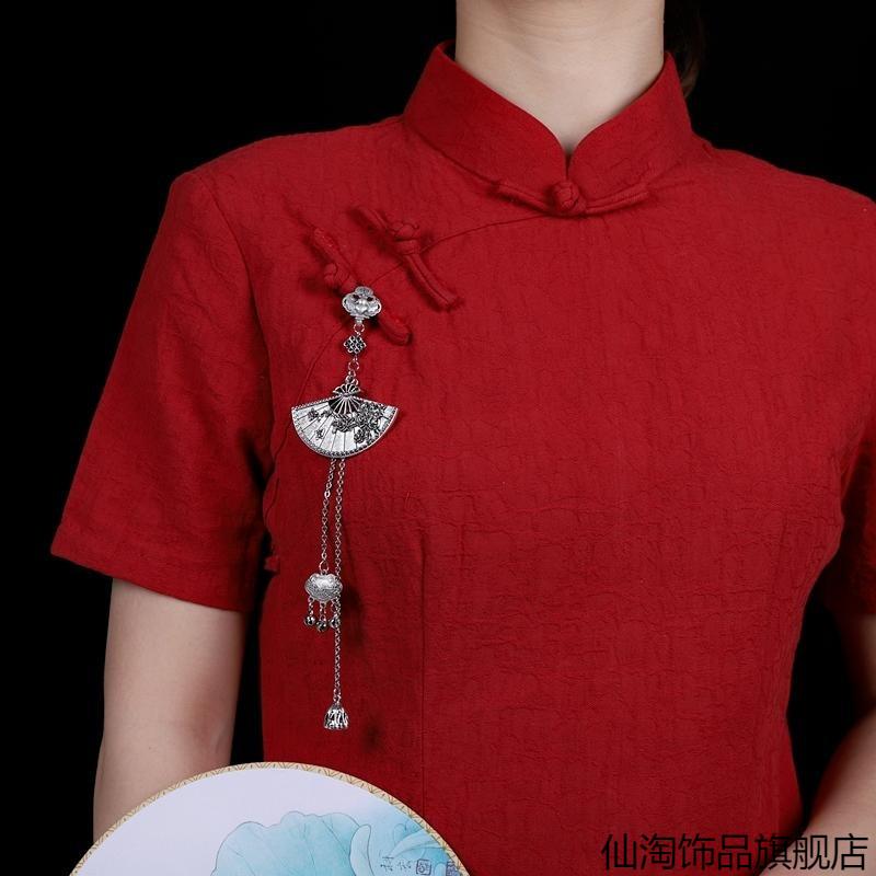 2023年新款中国风复古梅花扇胸针女旗袍压襟扣流苏汉服别针