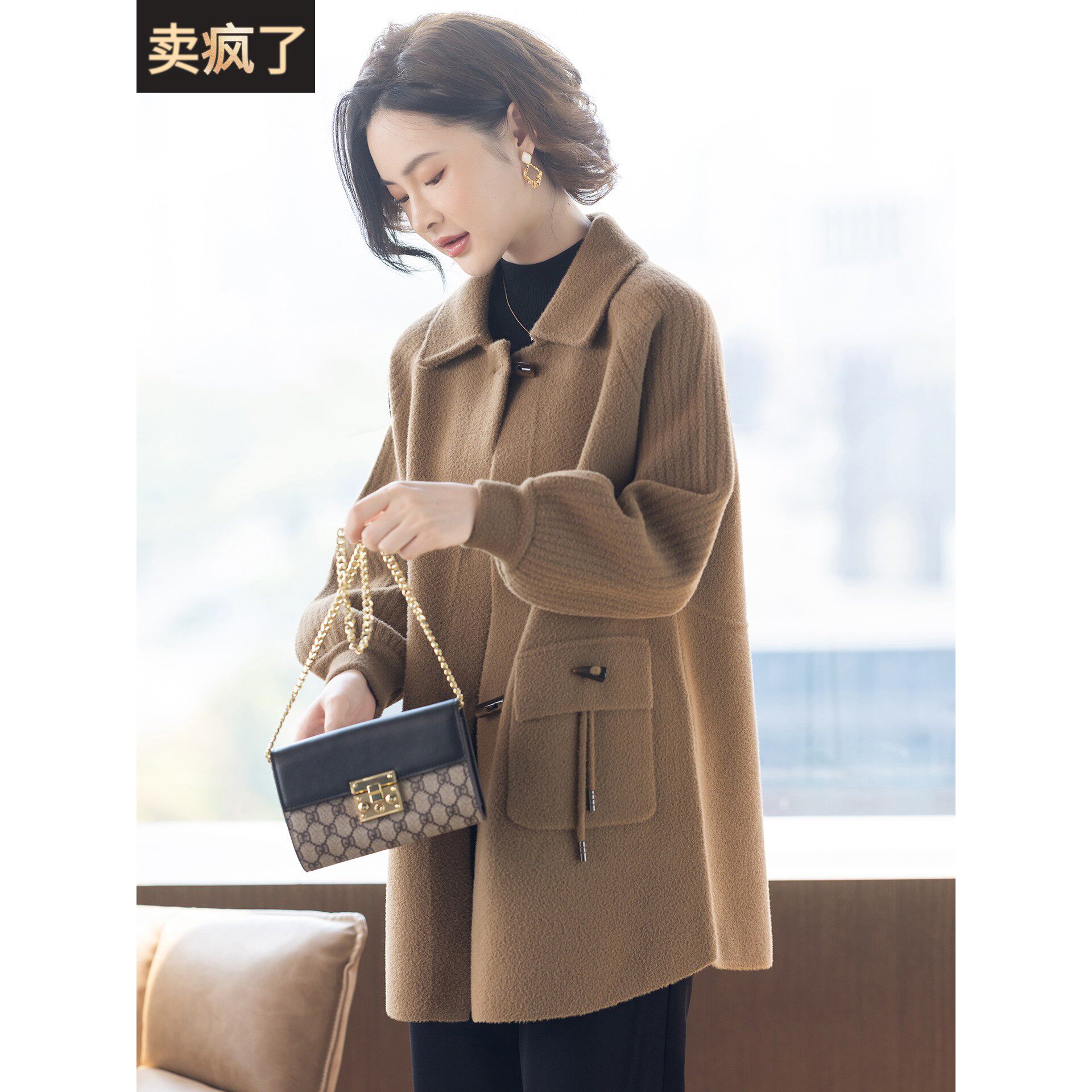 外套女中年妈妈显年轻长款秋冬新款中老年妇女洋气时尚秋装上衣服