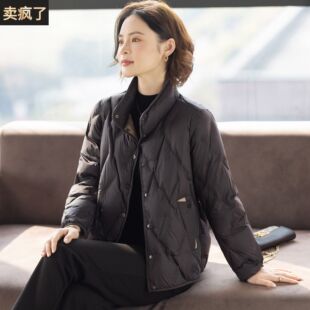 妈妈羽绒服女款冬装2025新款洋气外套中老年人冬天加厚保暖上衣服
