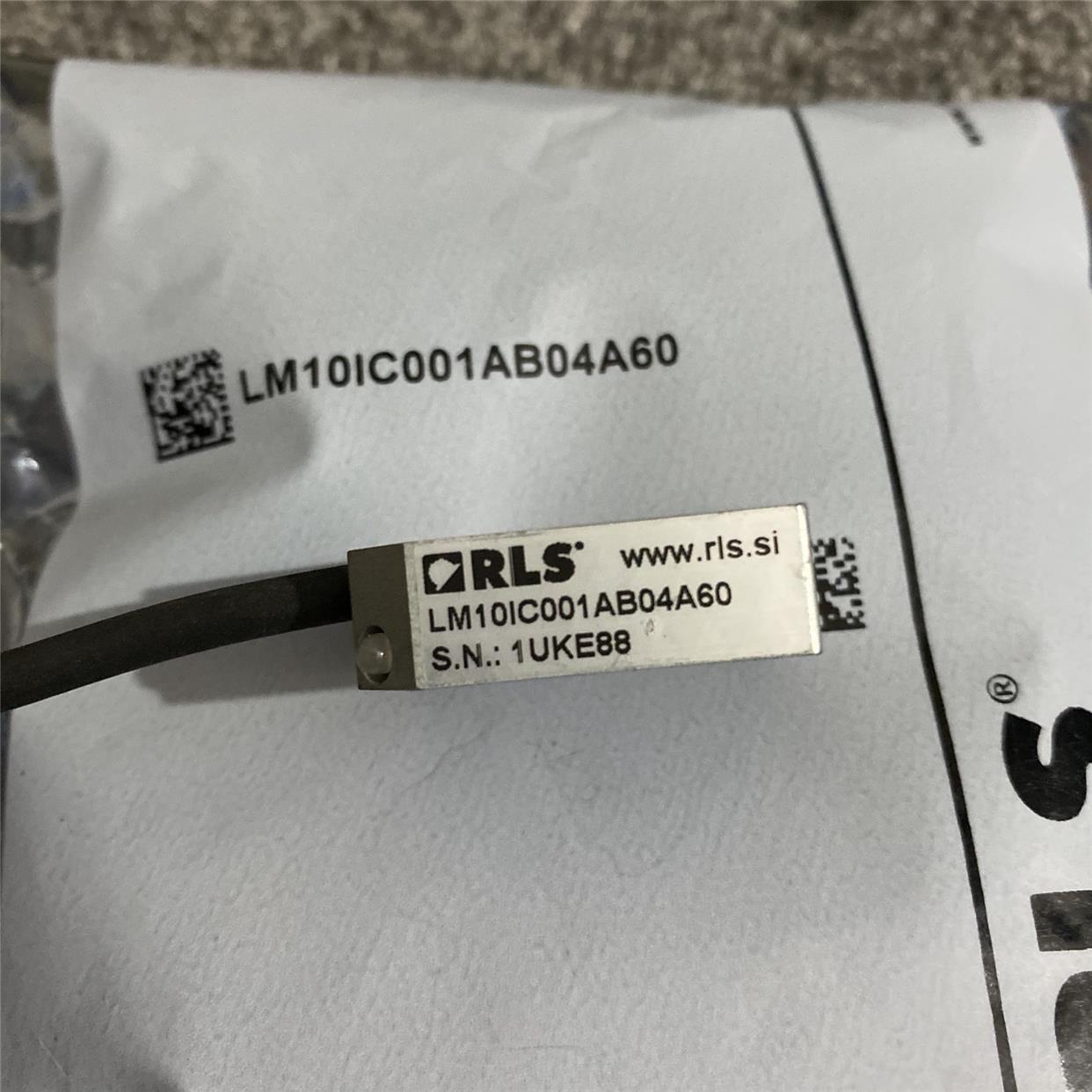 LM10IC001AB04A60编码器RLS读数头雷尼绍RENISHAW扫码头LM101C001