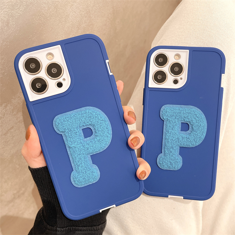 克莱因蓝毛绒潮牌字母适用苹果13pro手机壳iphonexsmax二合一xr创意11