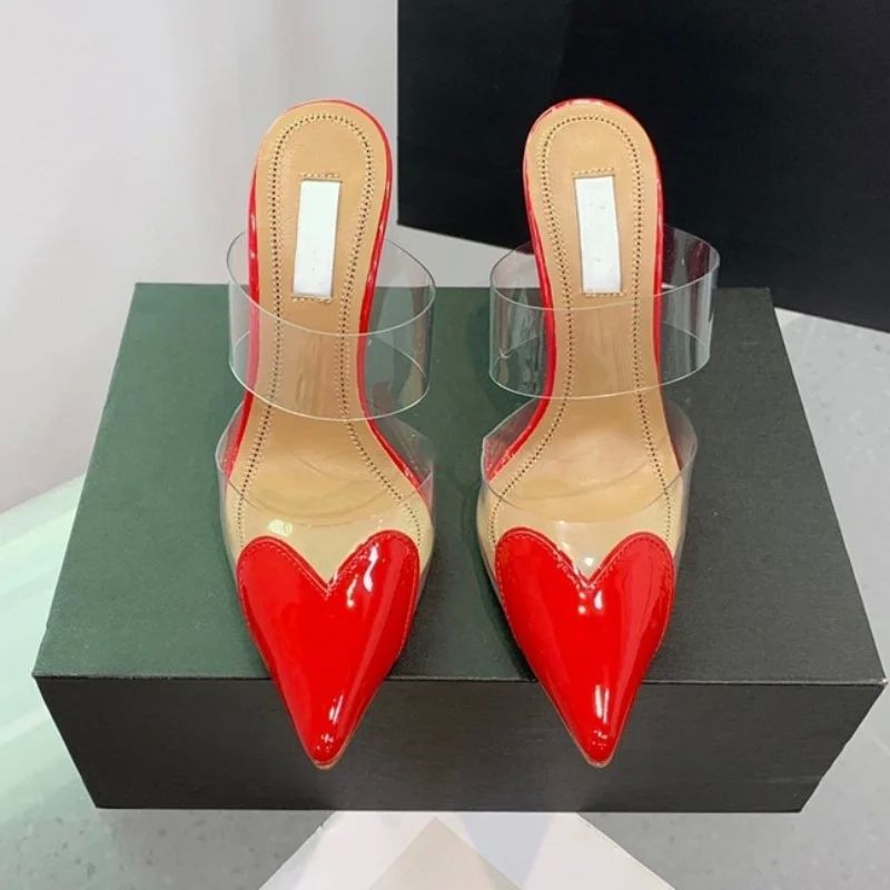 2025 New Heart-Shaped Pvc With Patent Leather Overhead Sanda