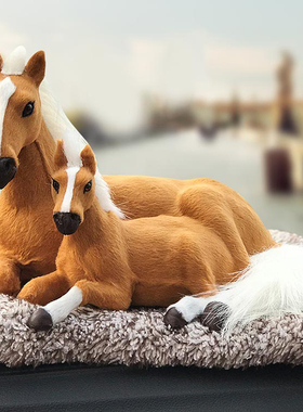 2025新款汽车饰品摆件马竹炭包男士车内汗血俊马中控台车上装饰品