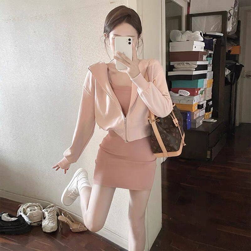 秋装搭配一整套辣妹纯欲风粉色卫衣短款包臀裙子活泼俏皮两件套装