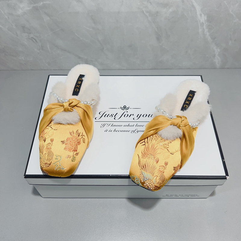 新中式国风刺绣旗袍鞋女