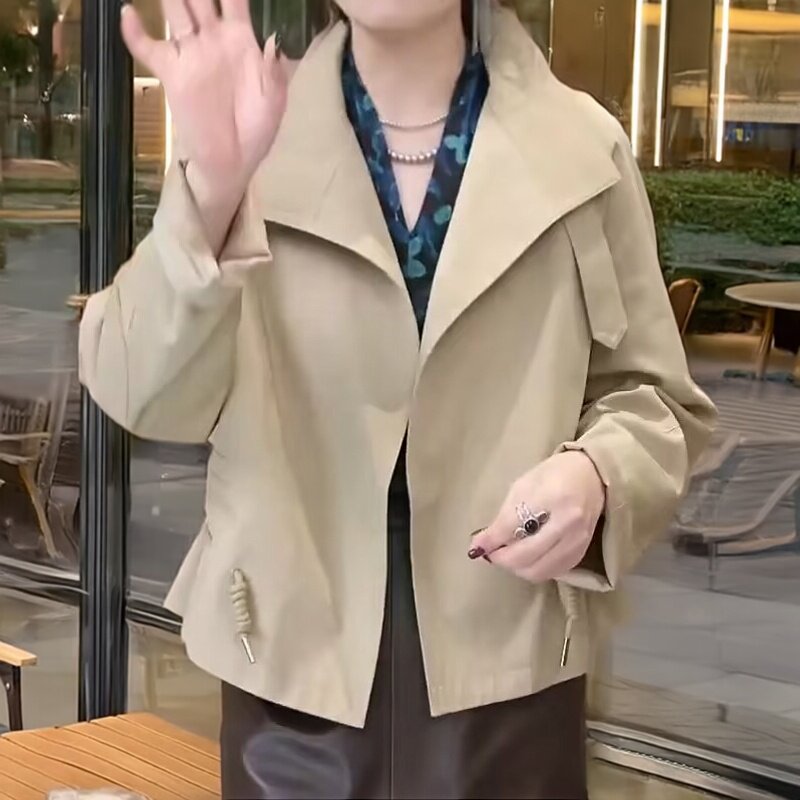 简约大翻领卡其色风衣女新款妈妈装短款宽松休闲外套时尚百搭大码