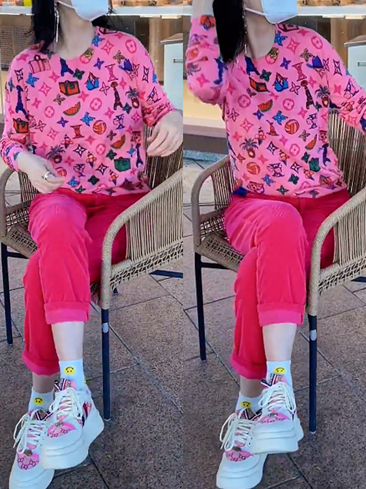 欣雨原创服饰同款时尚减龄套装2023气质花色上衣高腰玫红色九分裤