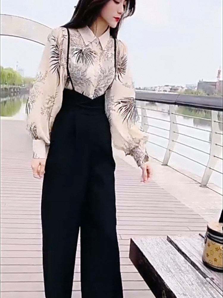 印花灯笼袖衬衫背带高腰阔腿裤