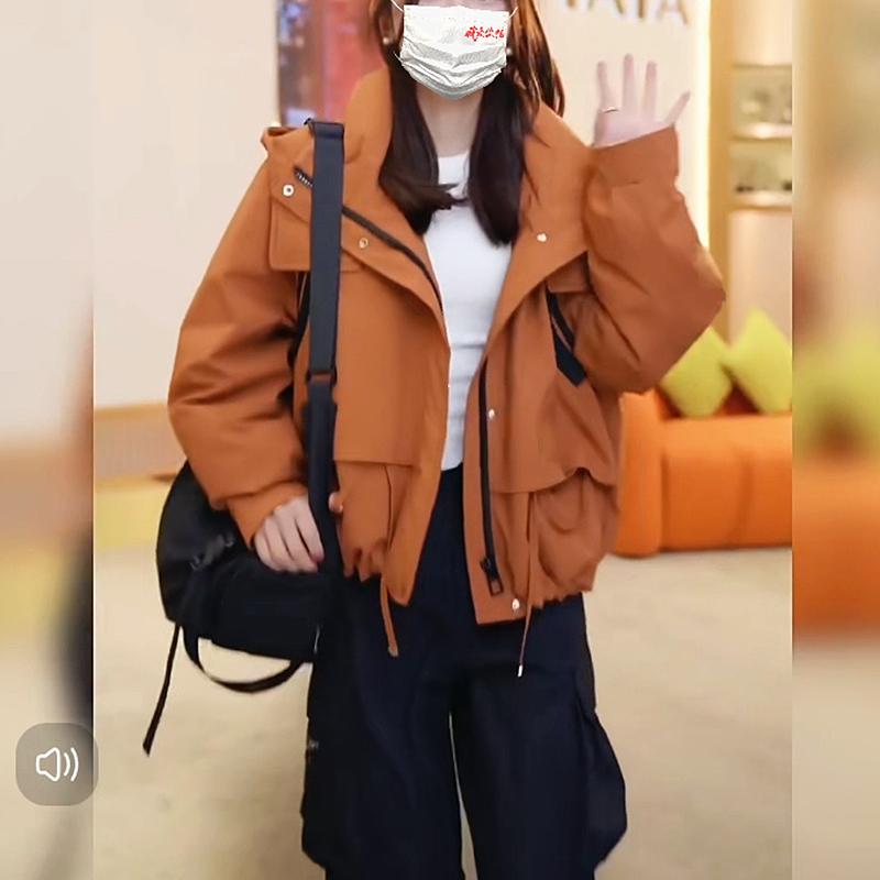 白鸭绒羽绒服女款宽松连帽