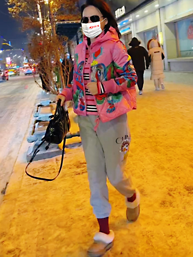 网红时尚大象涂鸦飞行棒球服2024年春季新款轻薄棉衣小夹克短外套,女装/女士精品,时尚套装,淘宝优惠券,粉丝福利购,淘宝优惠卷