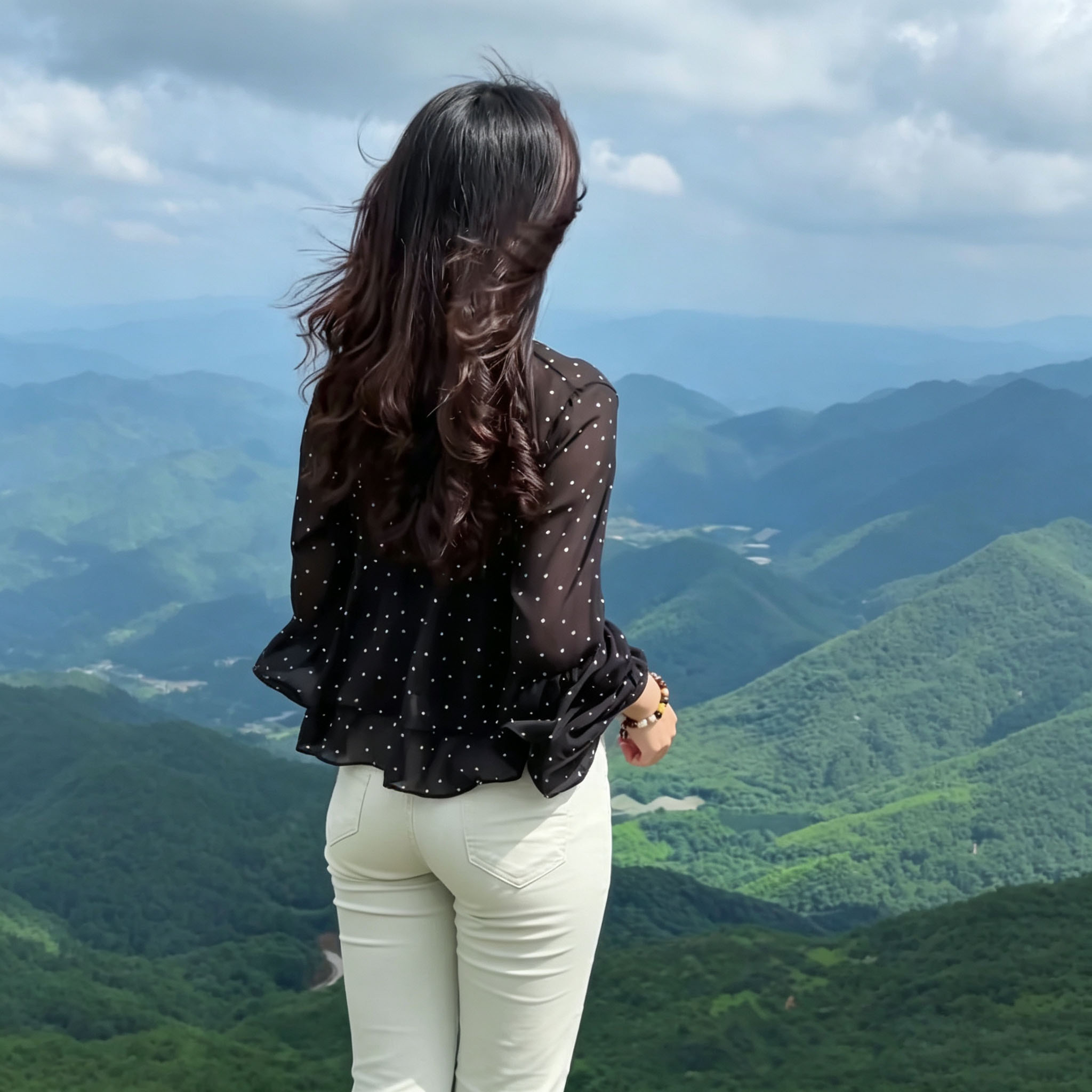 荷叶边喇叭袖宽松显瘦长袖上衣