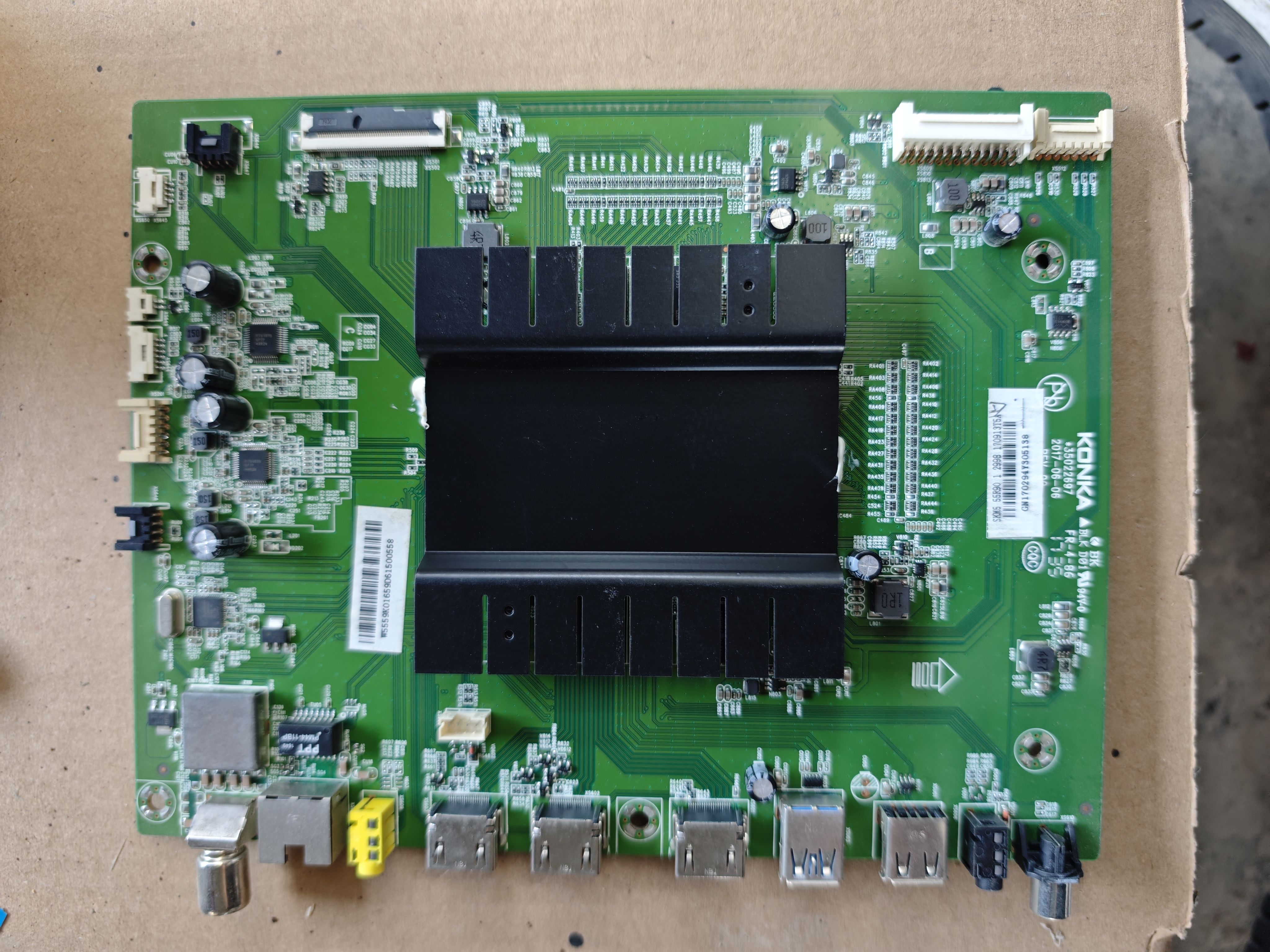 康佳型号LED55R90  主板号35022697  配屏7200SKM5