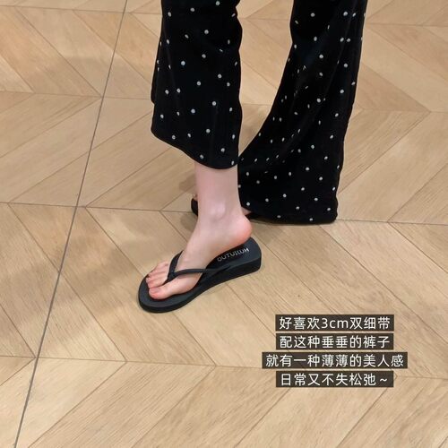 黑色人字拖女夏外穿厚底夹脚绝美不累脚增高夹趾凉拖鞋2026新款