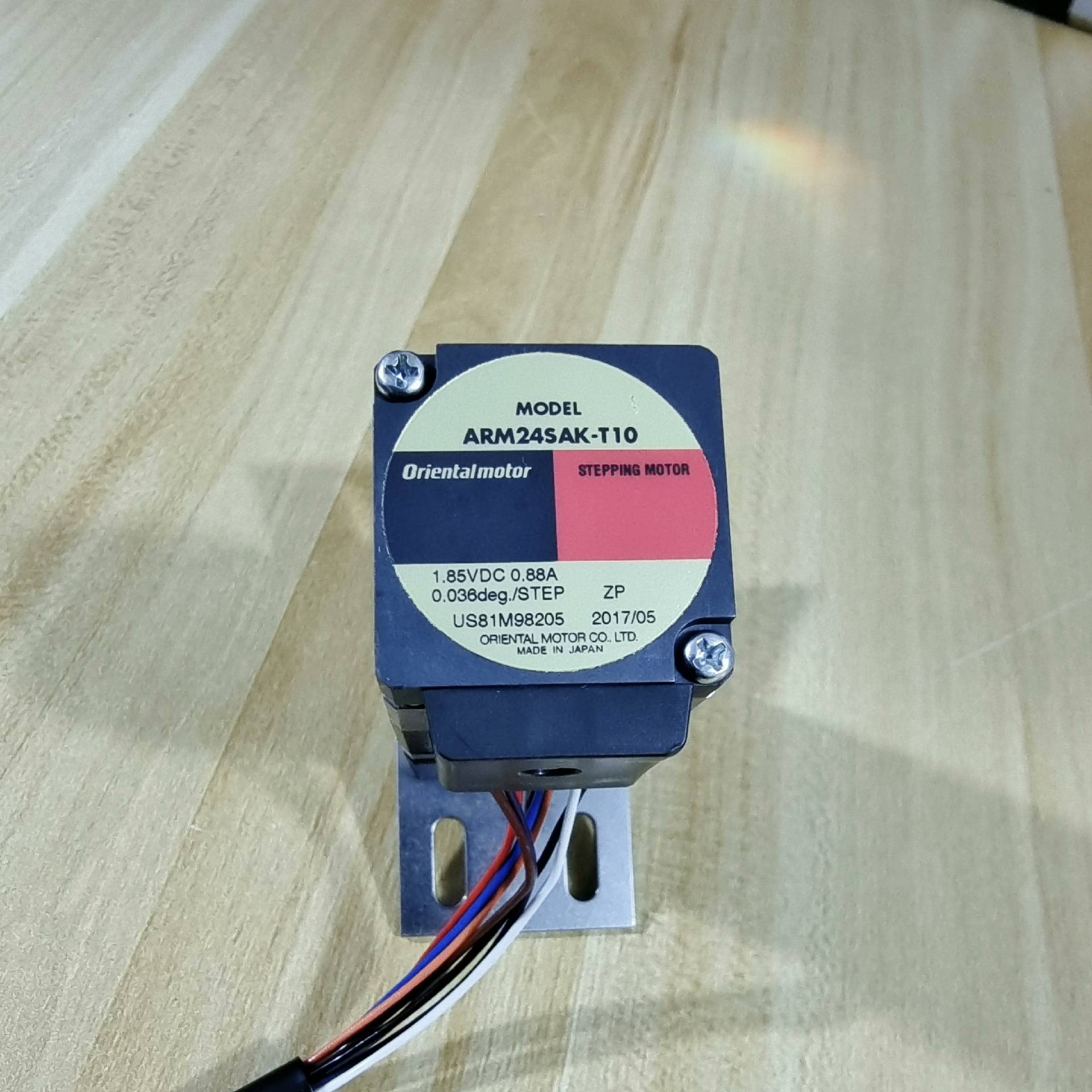 售前询价议价ARM24SAK-T10步进马达功能包好实物拍摄成