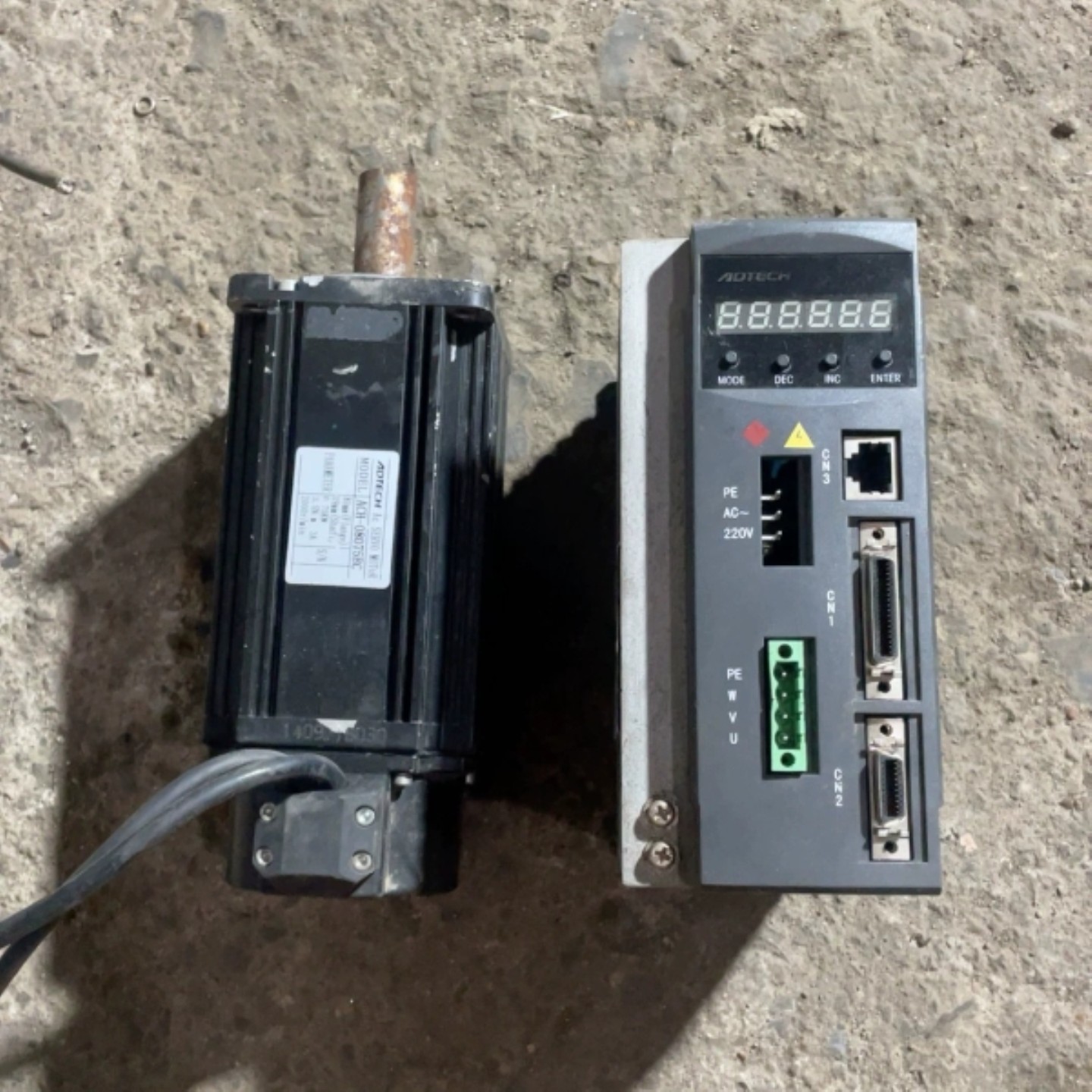 售前询价转让深圳众为兴QS7AA030M伺服驱动器