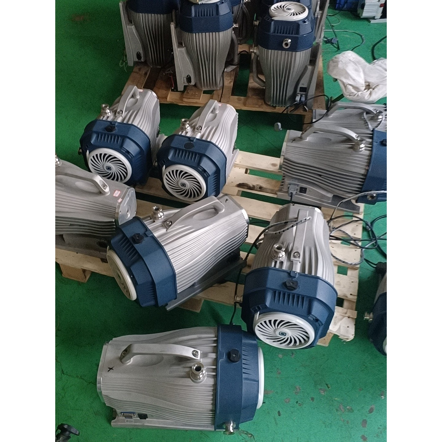 售前询价鲍斯涡旋泵爱德华涡旋泵无油真空泵爱德华XDS10i鲍