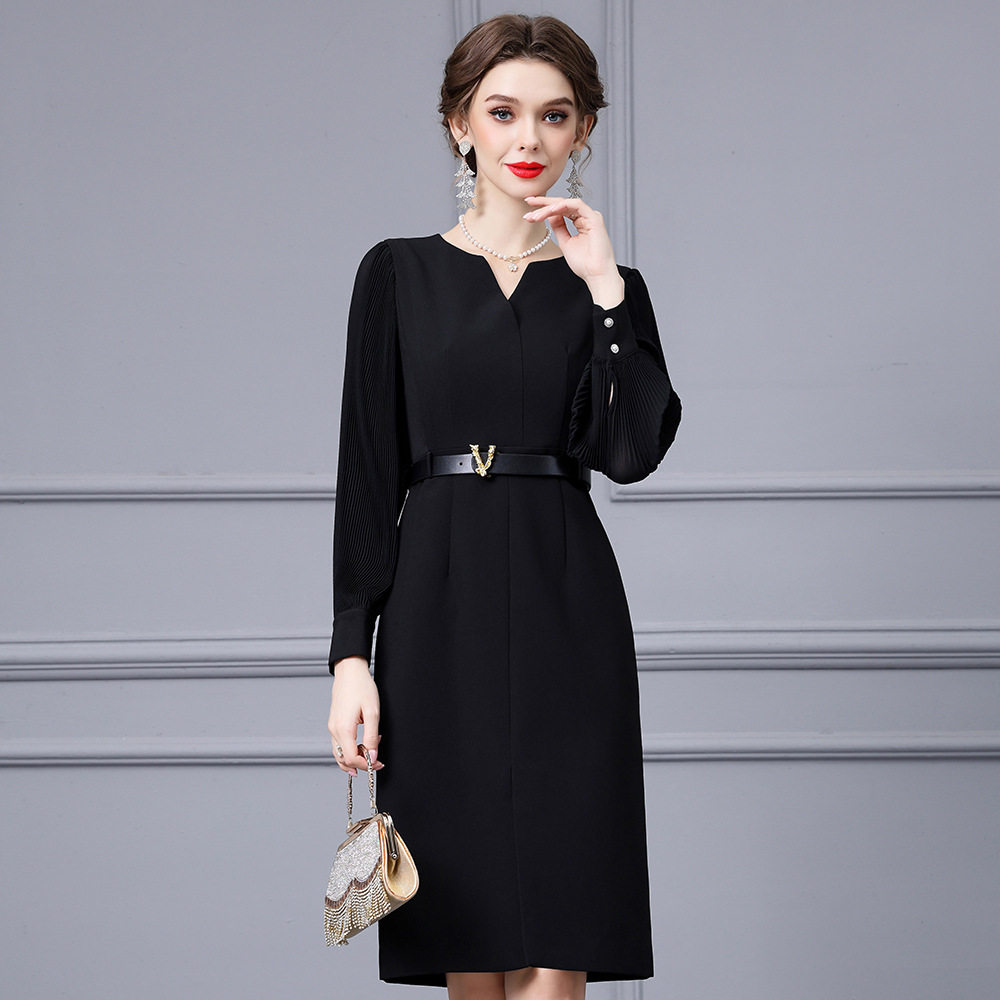 女装法式黑色褶皱灯笼袖拼接收腰系带端庄大气连衣裙2025春秋