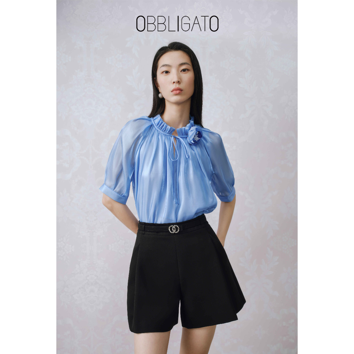 OBBLIGATO奥丽嘉朵2023夏季新款小立领压褶设计流光纱上衣