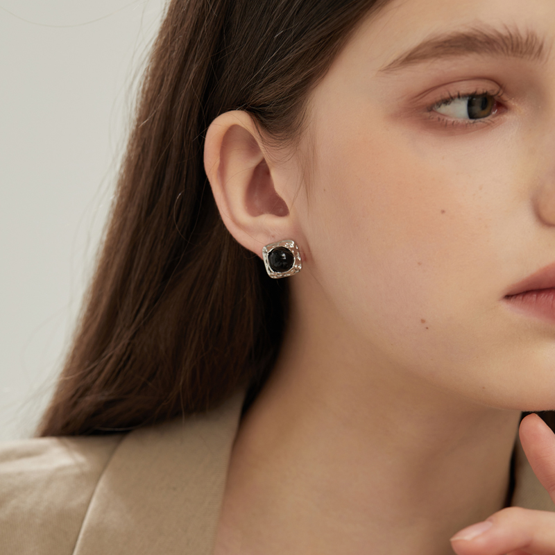 黑色珍珠轻奢耳钉高级感银针耳环