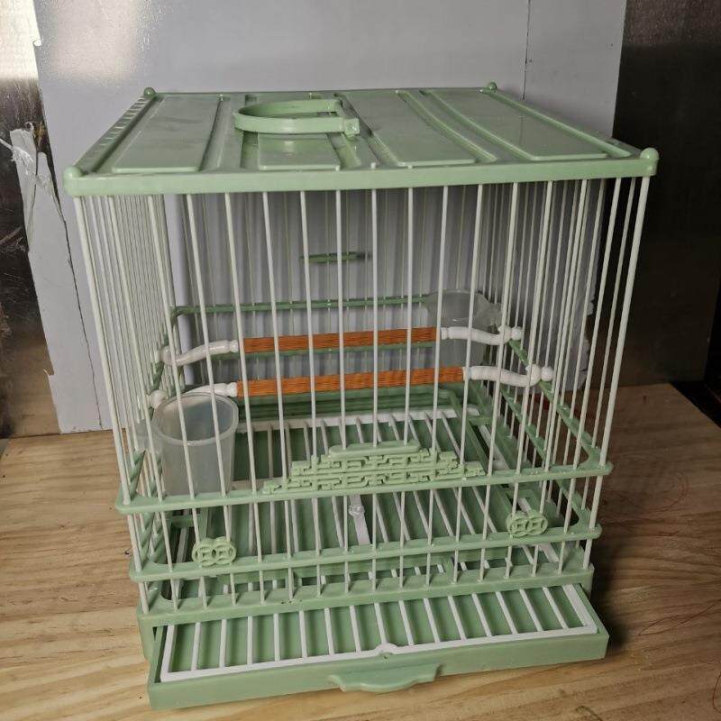 鸟笼方形塑钢笼小鸟笼塑料笼绣眼麻料玉包邮尺寸21.21.23公分夏天属于什么档次？